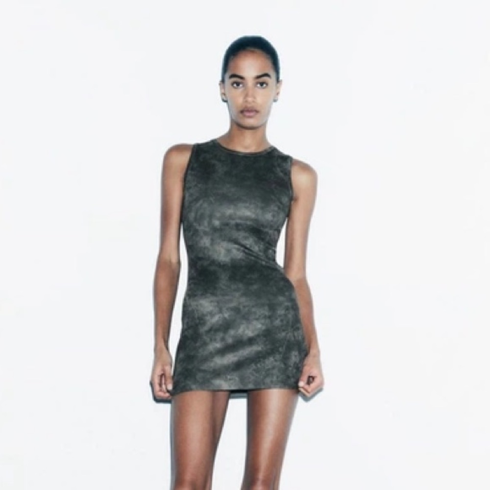 Ribbed Zara mini dress 👽🛸